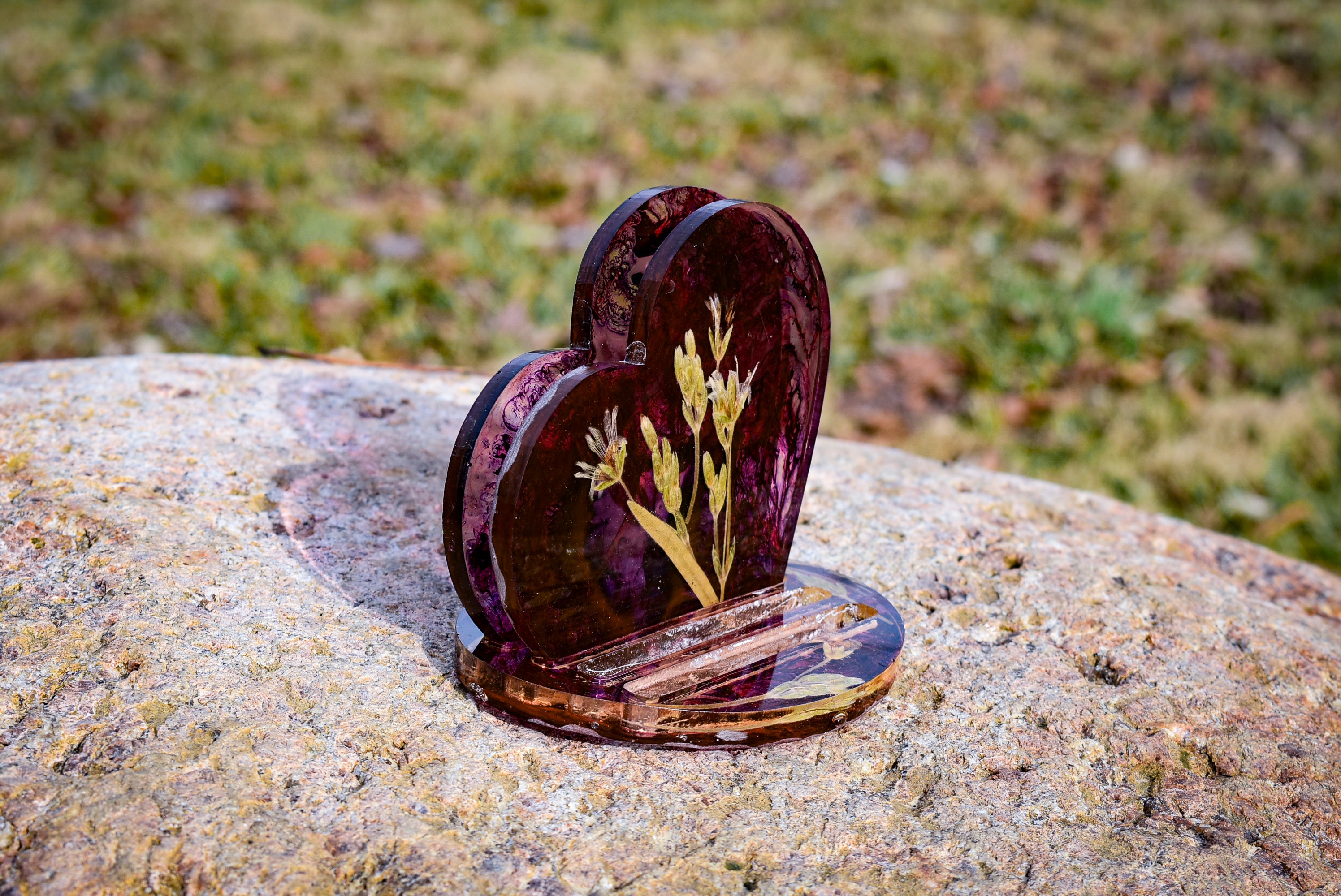 Snow-in-Summer Heart Coaster Set – Purple Galaxy Bloom (Set of 2 + Holder)