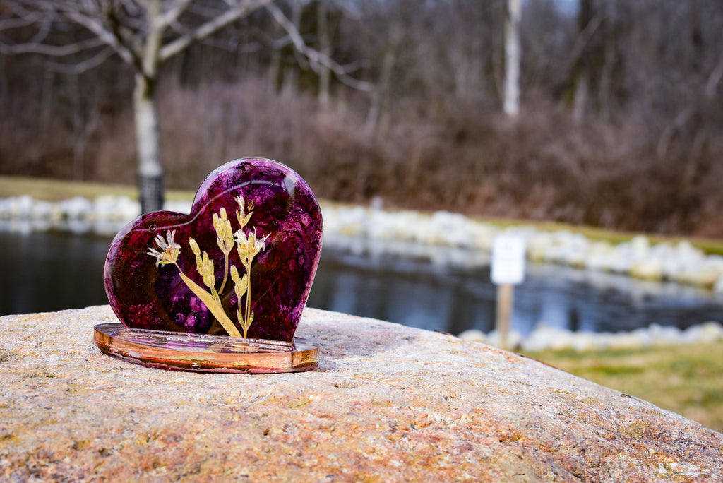 Snow-in-Summer Heart Coaster Set – Purple Galaxy Bloom (Set of 2 + Holder)