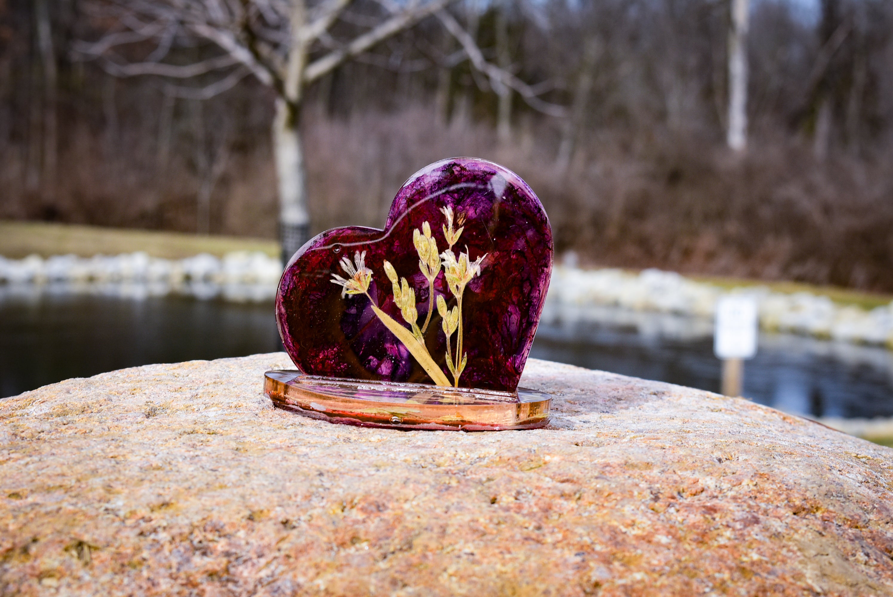 Snow-in-Summer Heart Coaster Set – Purple Galaxy Bloom (Set of 2 + Holder)