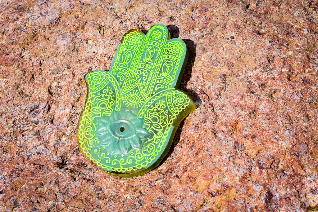 Emerald Hamsa Hand Resin Incense Holder – Heart Chakra Altar Décor for Growth & Renewal
