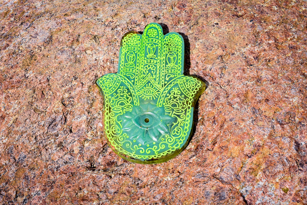 Emerald Hamsa Hand Resin Incense Holder – Heart Chakra Altar Décor for Growth & Renewal