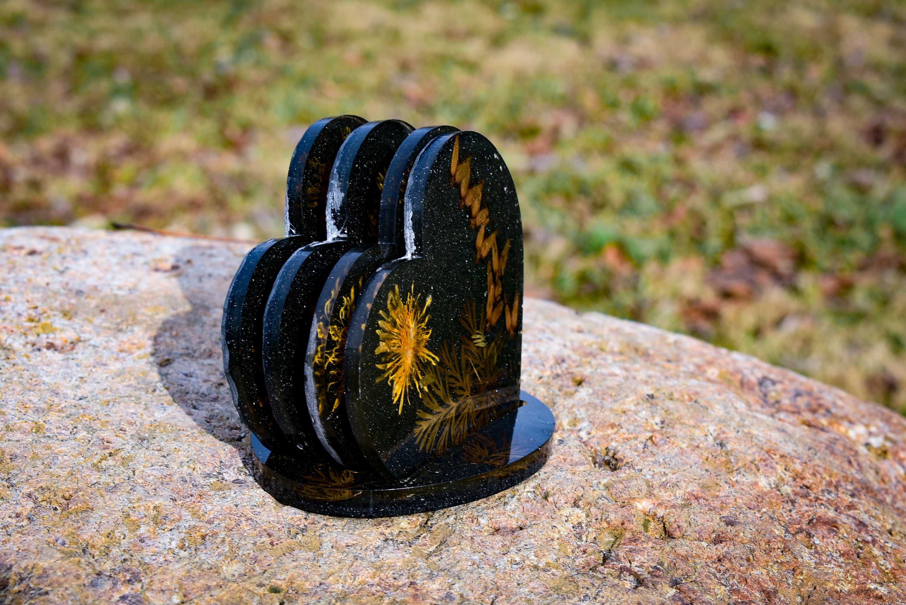 Pressed Wildflower Heart Coaster Set – Dandelion & Dutchman’s Breeches (Set of 4)