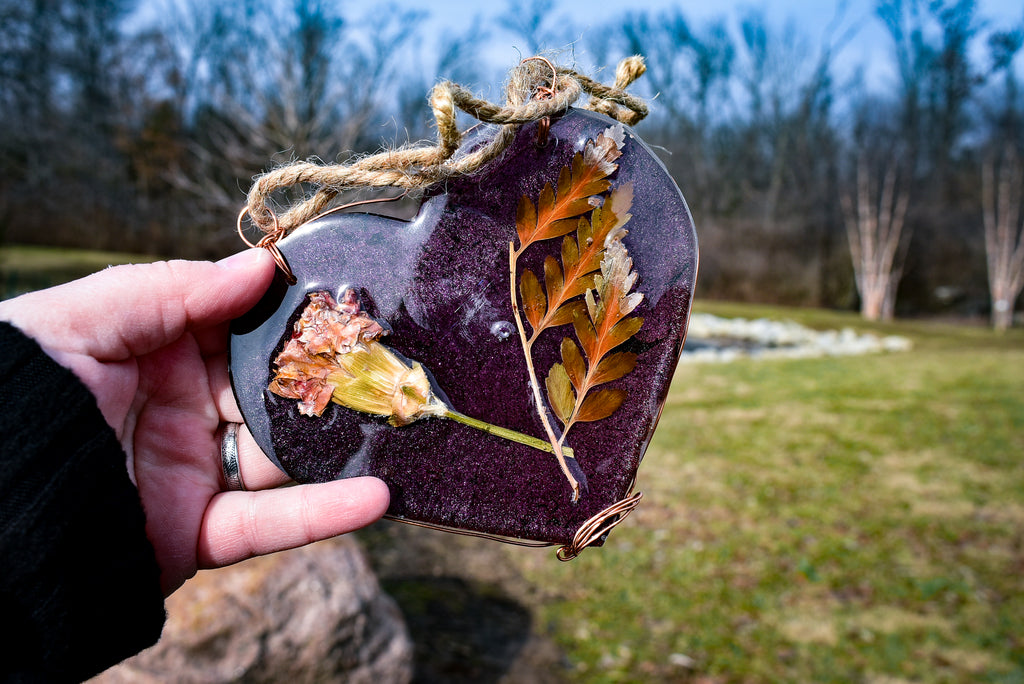 Fern & Carnation Heart Resin Wall / Window Hanger