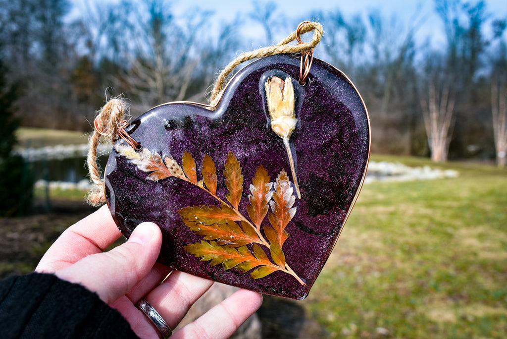 Fern & Carnation Heart Resin Wall / Window Hanger