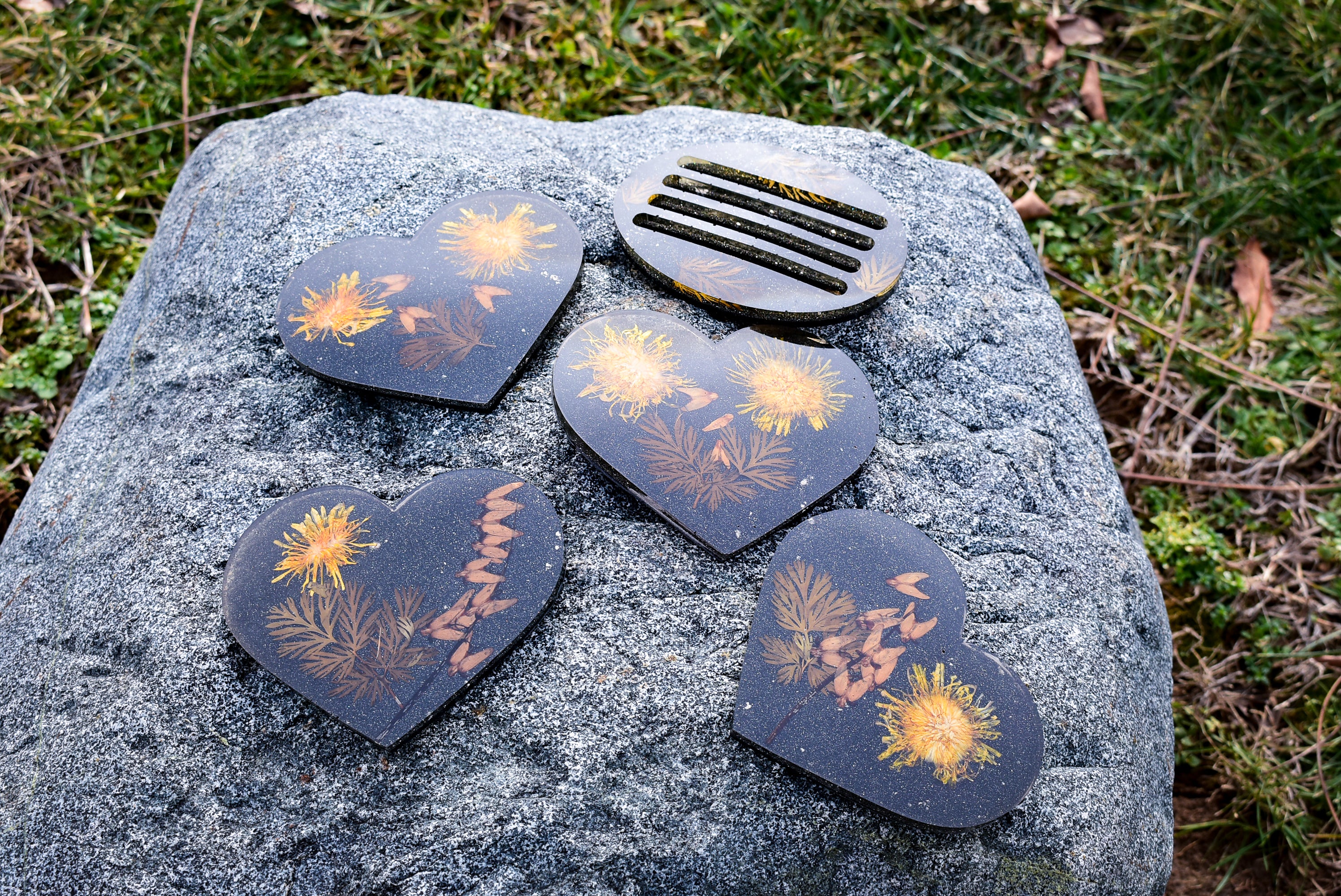 Pressed Wildflower Heart Coaster Set – Dandelion & Dutchman’s Breeches (Set of 4)