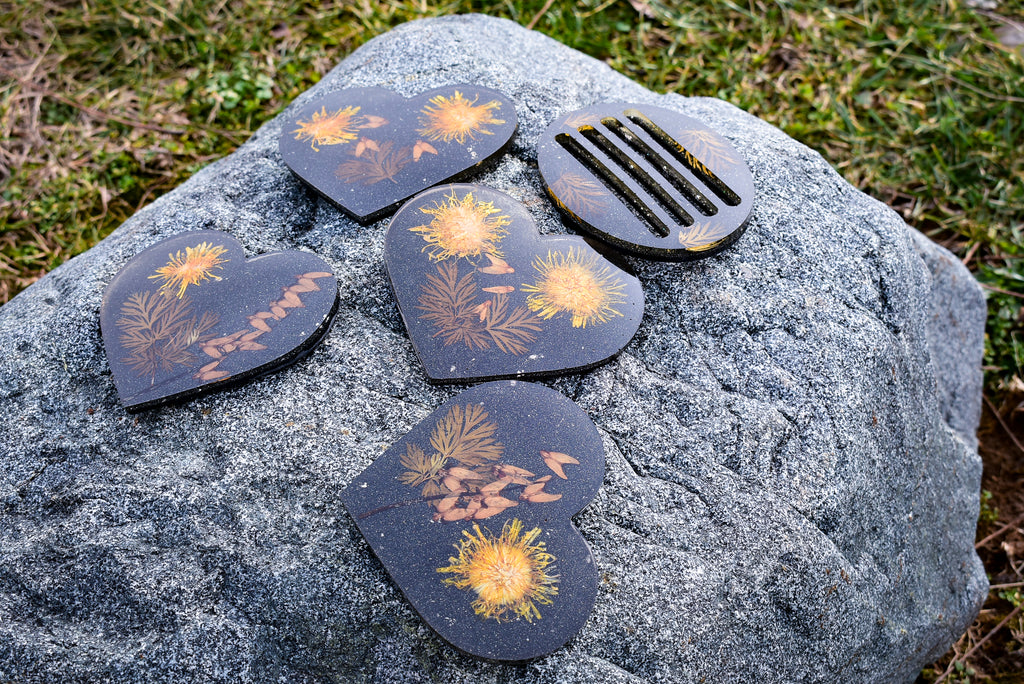 Pressed Wildflower Heart Coaster Set – Dandelion & Dutchman’s Breeches (Set of 4)