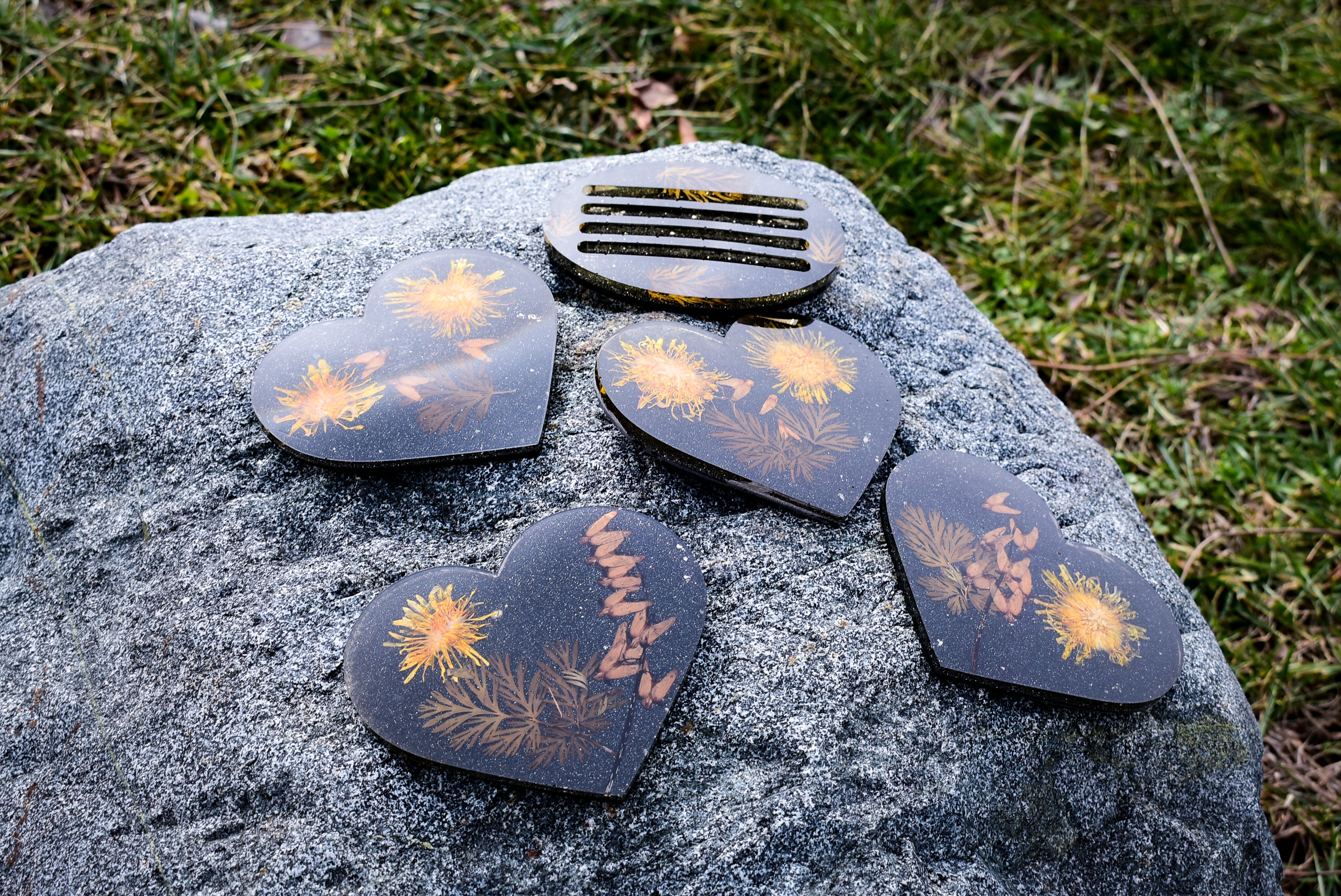 Pressed Wildflower Heart Coaster Set – Dandelion & Dutchman’s Breeches (Set of 4)