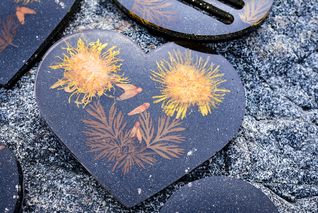 Pressed Wildflower Heart Coaster Set – Dandelion & Dutchman’s Breeches (Set of 4)