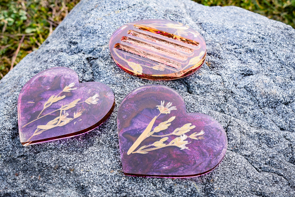 Snow-in-Summer Heart Coaster Set – Purple Galaxy Bloom (Set of 2 + Holder)