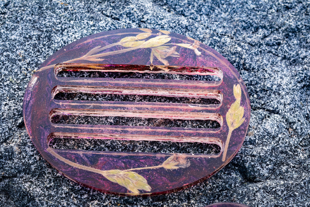 Snow-in-Summer Heart Coaster Set – Purple Galaxy Bloom (Set of 2 + Holder)