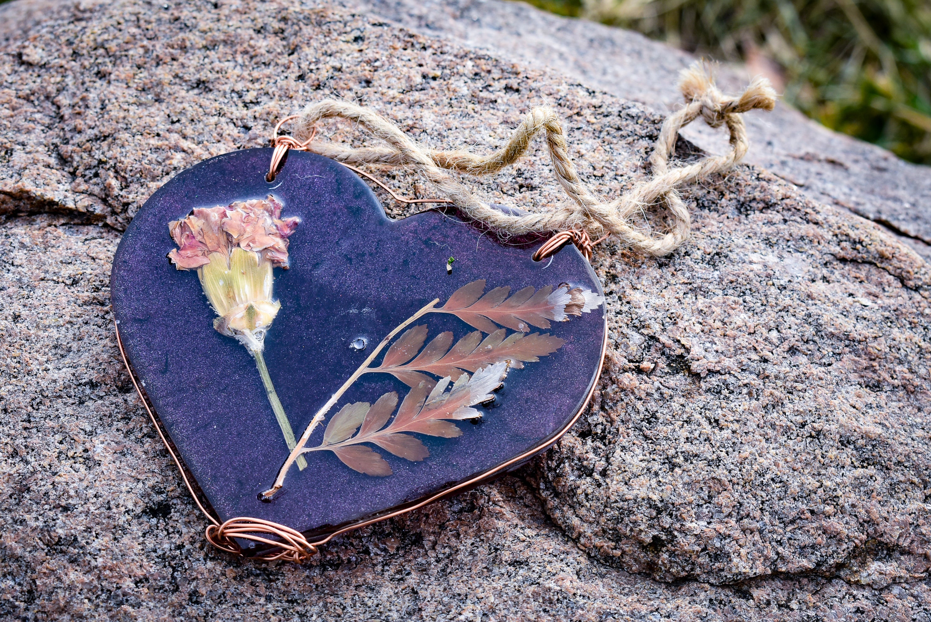 Fern & Carnation Heart Resin Wall / Window Hanger