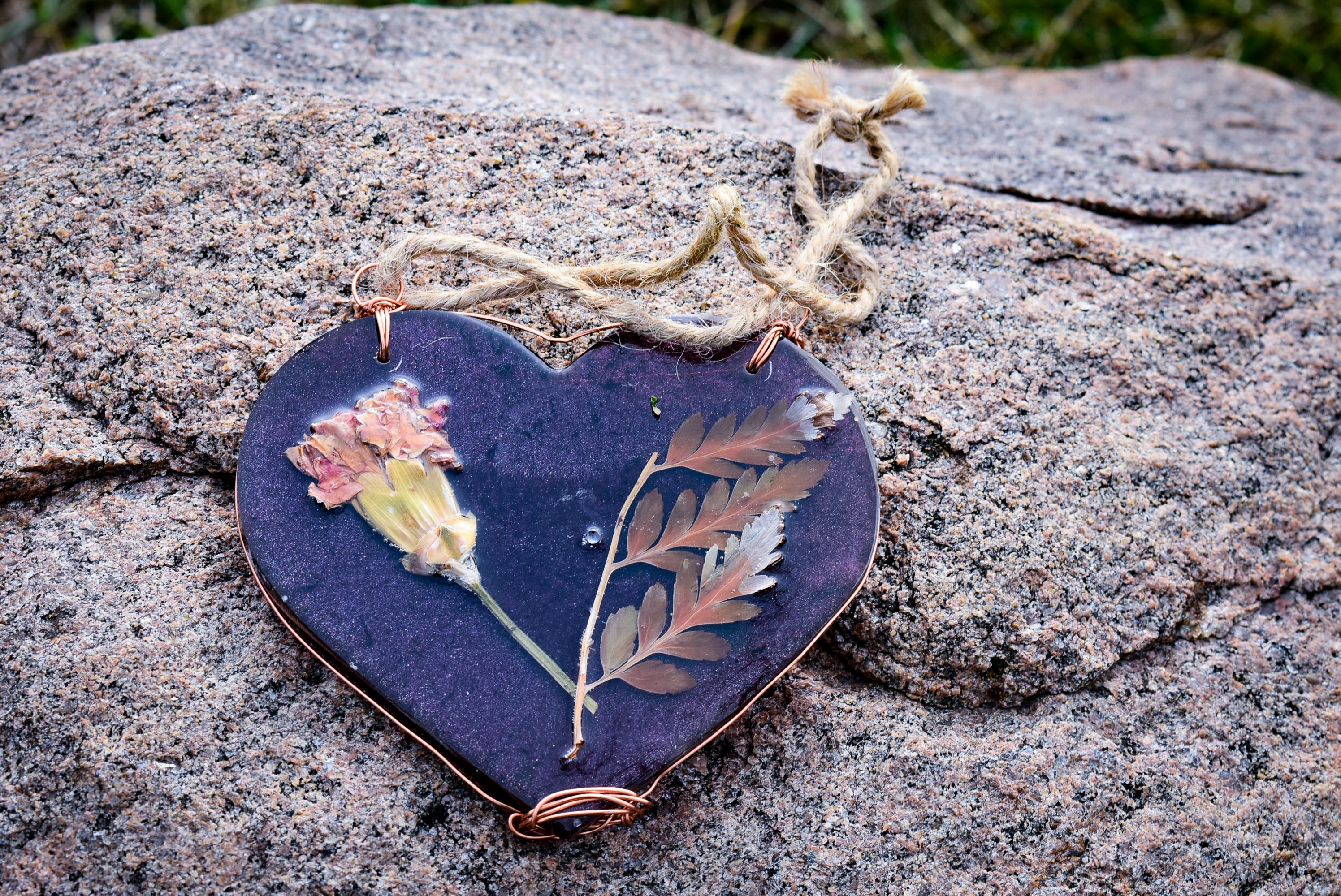 Fern & Carnation Heart Resin Wall / Window Hanger