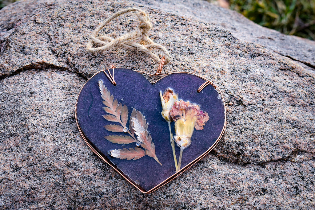 Fern & Carnation Heart Resin Wall / Window Hanger
