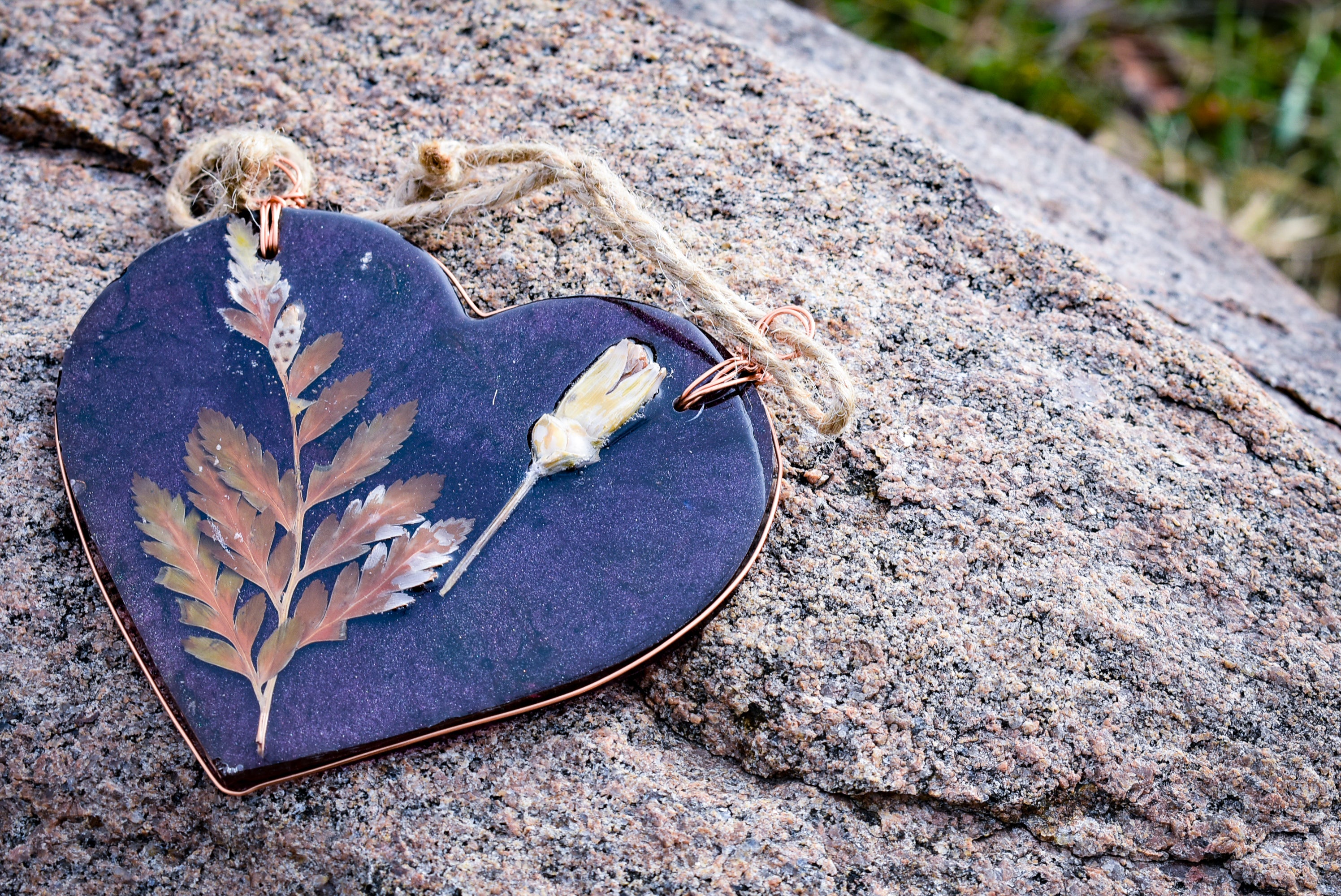 Fern & Carnation Heart Resin Wall / Window Hanger