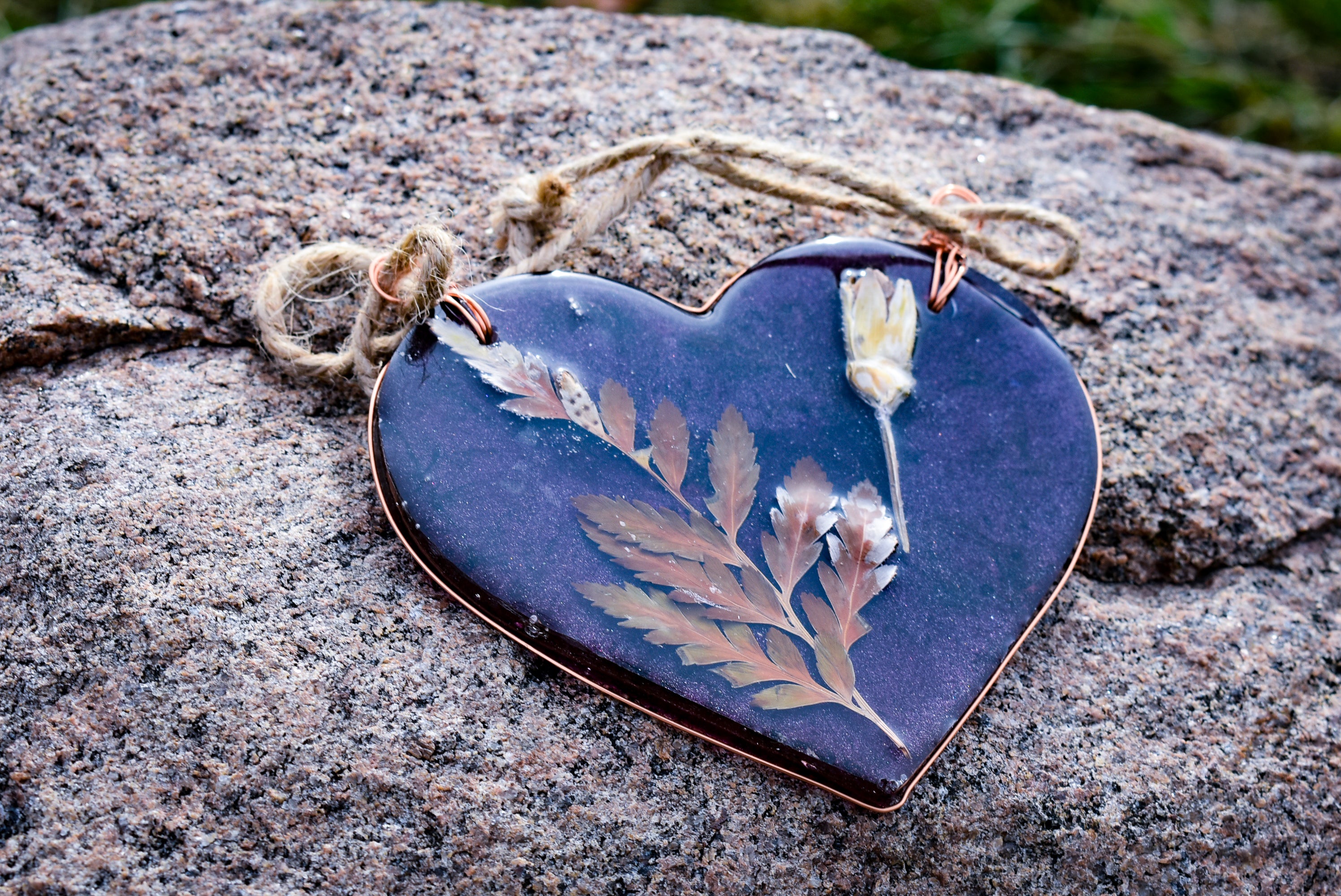 Fern & Carnation Heart Resin Wall / Window Hanger